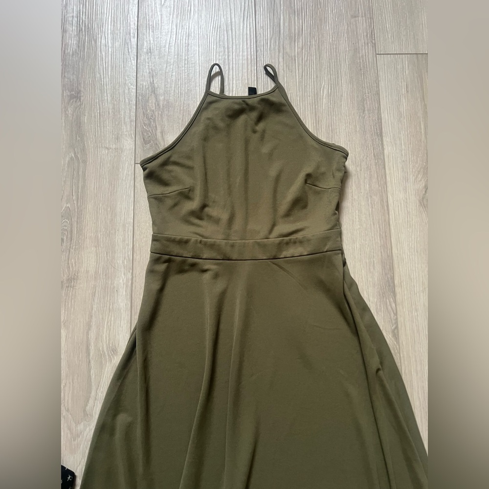 (NWT) Ann Taylor Olive Jersey Midi Dress, 2p - Picture 2 of 5